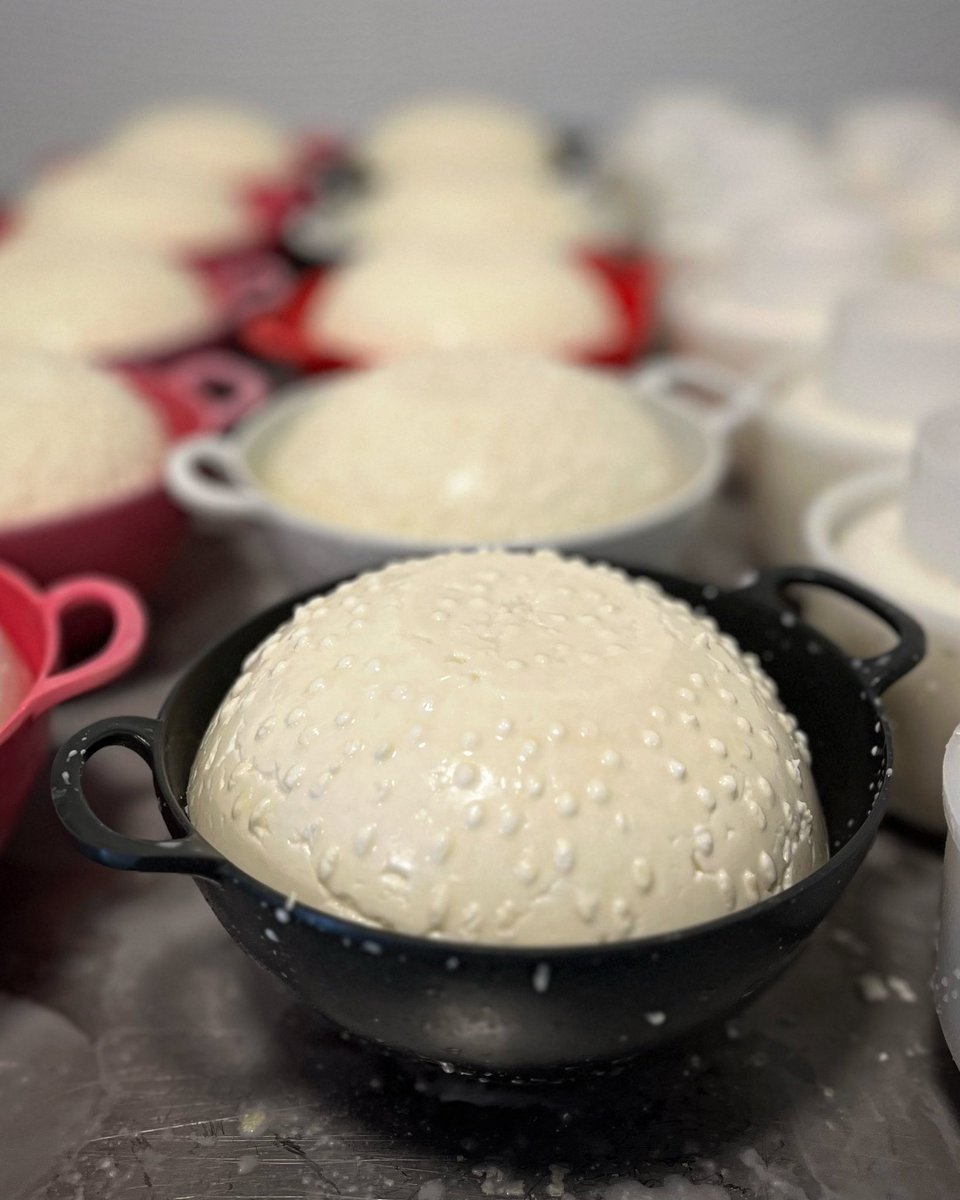 We are open as usual for #cheesefriday today 2-5pm.
And we are also making today which is unusual!
#cheese #ewescheese #sheepcheese #cheesemaking