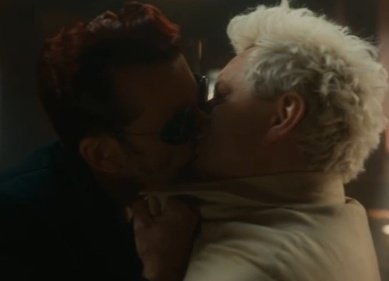 LovelyyMark's tweet photo. OH GOD, CROWLEY WAS CRYING THAT'S WHY HE PUTS ON HIS GLASSES BEFORE KISSING AZIRAPHALE 😭
#GOS2Spoilers #GoodOmens2 #GoodOmens2Spoilers https://t.co/1jKLTJMWew