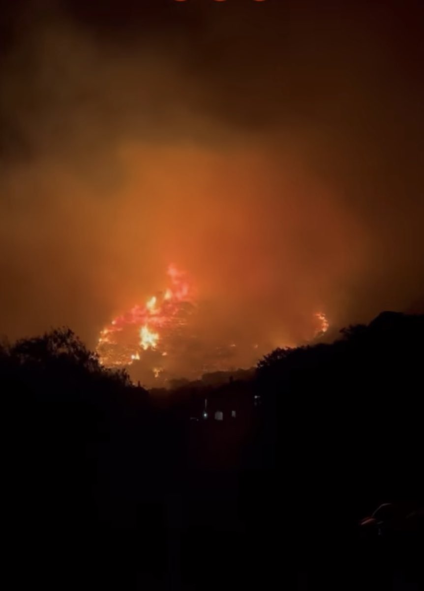 pbt357's tweet photo. La violence du feu et l’inadaptation des ouvrages compliquent la tâche des #pompiers Heureusement que leur technicité et leur engagement ont permis de surmonter les difficultés et de sauver l’essentiel 
A ringrazia vi !
#FDF #IIFF #Corbara #Pigna #Balagne @CitaDiLisula @sis_2b https://t.co/uCnBXKLM8b