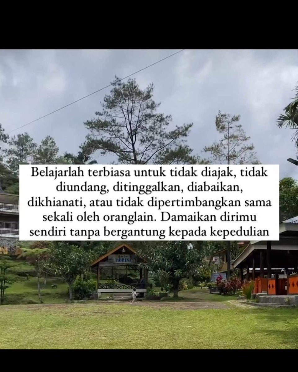 lepanayaa's tweet photo. @convomfs Tak kasih tips nder, karena kebanyakan anak pertama akan diperlakukan kaya gitu, i feel you. Gak didengerin, gak diperhatiin jadi ayok berdamai ajaa. Pasti sakit tapi kita gak ada pilihan lain selain berdamai. Makin sakit kalau kamu berharap terlalu tinggi. https://t.co/hU97EZE9ya