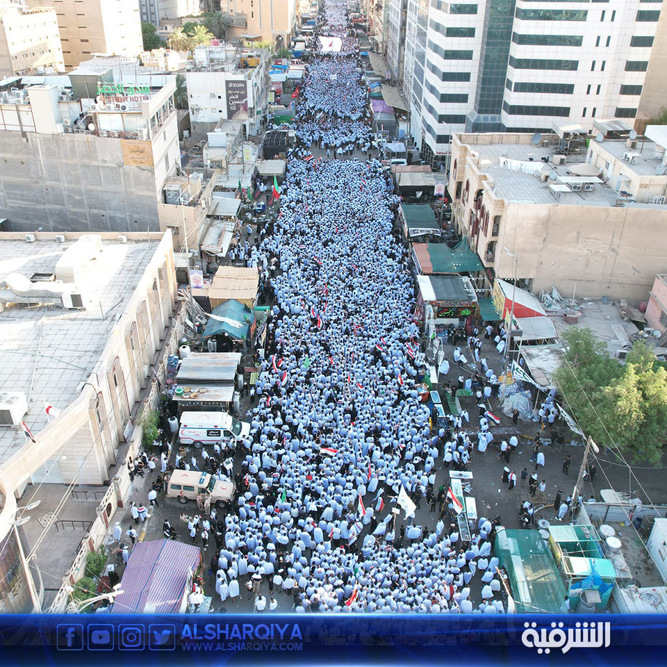 alsharqiyatv's tweet photo. أتباع التيار الصدري يخرجون بمسيرة في كربلاء تحت شعار "مليونية الأكفان" التي دعا إليها السيد مقتدى الصدر

#الشرقية_نيوز https://t.co/41xms462Rs
