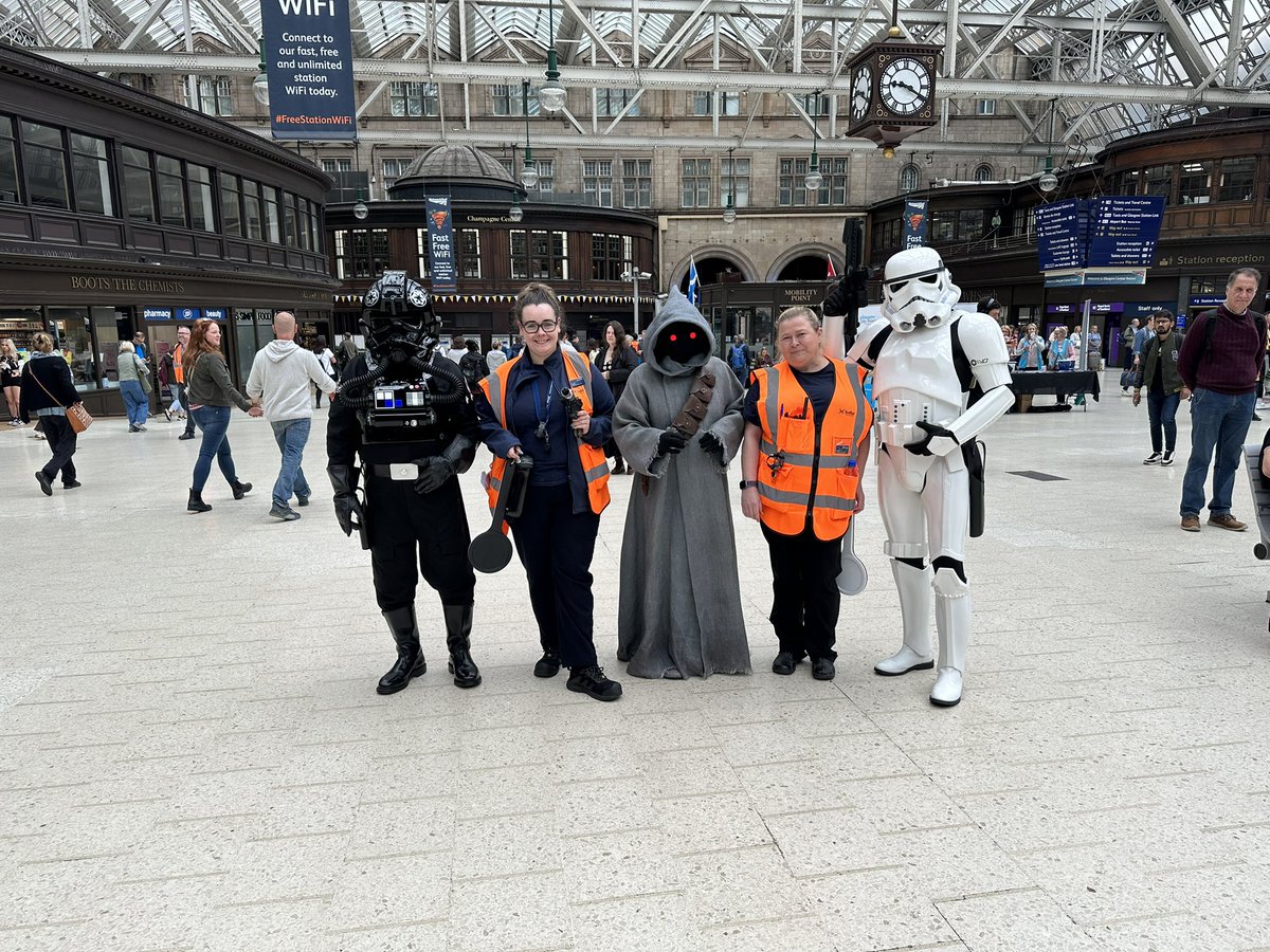 AmandaJDee's tweet image. Join the dark side today at @NetworkRailGLC with @GCMcare All in a fantastic cause. #Scotrail #dispatchersoftwitter