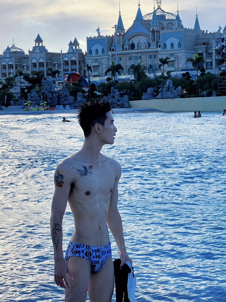 JumaMagembe4's tweet photo. 夏天不得去水上乐园一趟？有没有泉州玩骑行的小伙伴～ https://t.co/m4DhS5JeCp