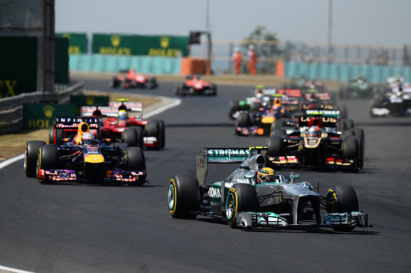 botequimgp's tweet photo. Há 10 anos Lewis Hamilton (Mercedes) venceu o GP HUNGRIA 2013. Kimi Raikkonen (Lotus) foi o 2º e Sebastian Vettel (Red Bull) o 3º.
#F1 #Formula1 #GPHungria #GPHungria2013 #HungarianGP #F1History #2013 #F1Throwback #RacingLegends #F1Fans #F1Memories #F1Nostalgia #Hungaroring https://t.co/9jD9EhUjJP