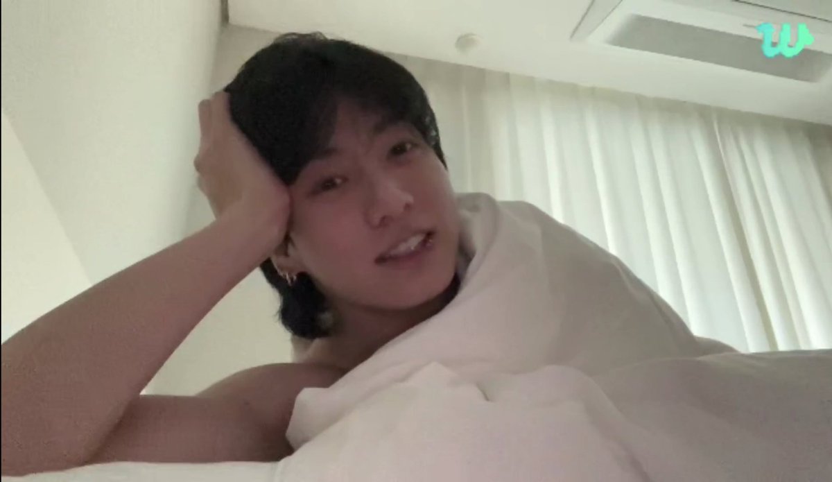 archiveforJK's tweet photo. so this was not a dream…. https://t.co/XIXdaz3ObU