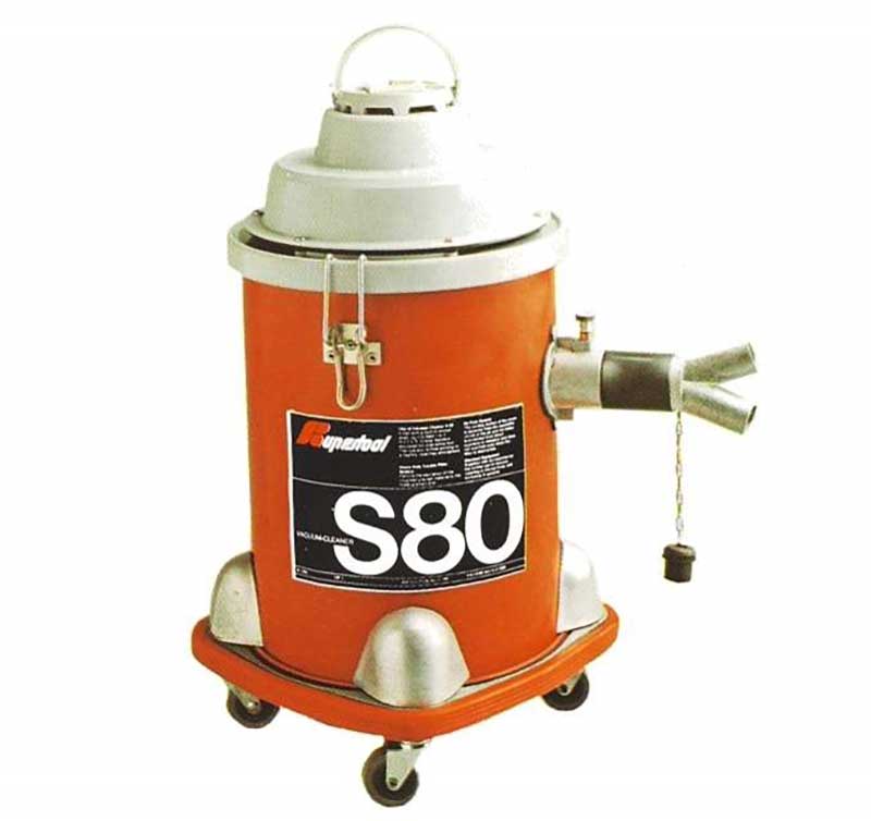 Did you know 1985 marked the introduction of new vacuum systems, both centralized and mobile? These systems were aimed at the removal of dust generated in smoothing processes and developed the RUPES “Energy Car”, the first mobile trolleys equipped with a vacuum.

#rupes #history