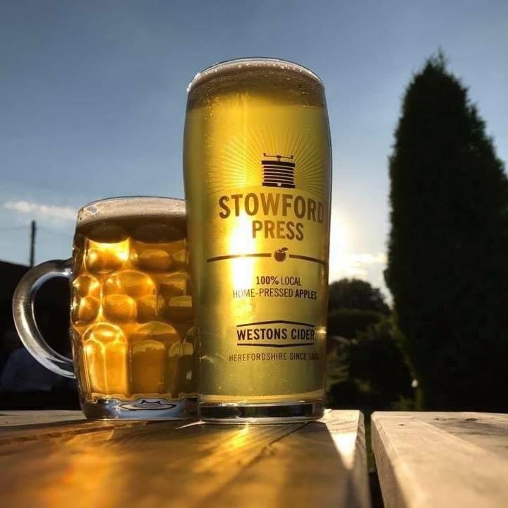 CheltBeerWeek's tweet photo. The Plough Prestbury is everything you could want from a traditional village pub. Beer is served straight from the cask &amp;  it has a fabulous range of ales and cider. It’s a Summer favourite with a 1 acre garden &amp; play equipment. It also boasts a real fire in its cosy tap room. https://t.co/NRcWz70gLS