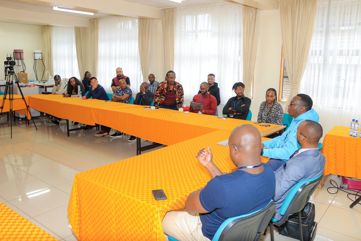 KBCC_01's tweet image. Exciting insights about startups on the VC round table. #KBCC 
Follow the live conversation on youtube.com/live/6KzRBOoMP…