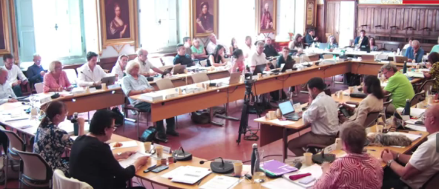Destimed's tweet photo. ☑️Conseil municipal d’Aix-en-Provence : budget supplémentaire, périmètre sauvegardé... en débat ↘️https://t.co/fLaMTdjcMb
#CMAix @aixmaville https://t.co/n63XrAnAma