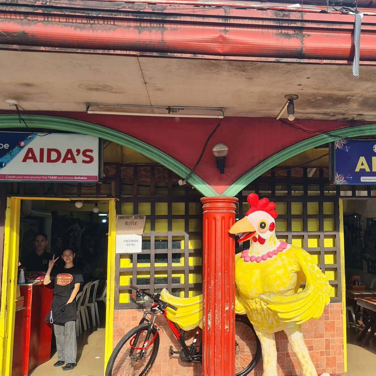 adamhturner's tweet photo. Trip to Bacolod wouldn't be complete without a trip to the Manokan or 'Chicken Country' for some inasal! #Philippines #Food https://t.co/thHlL9WpFb