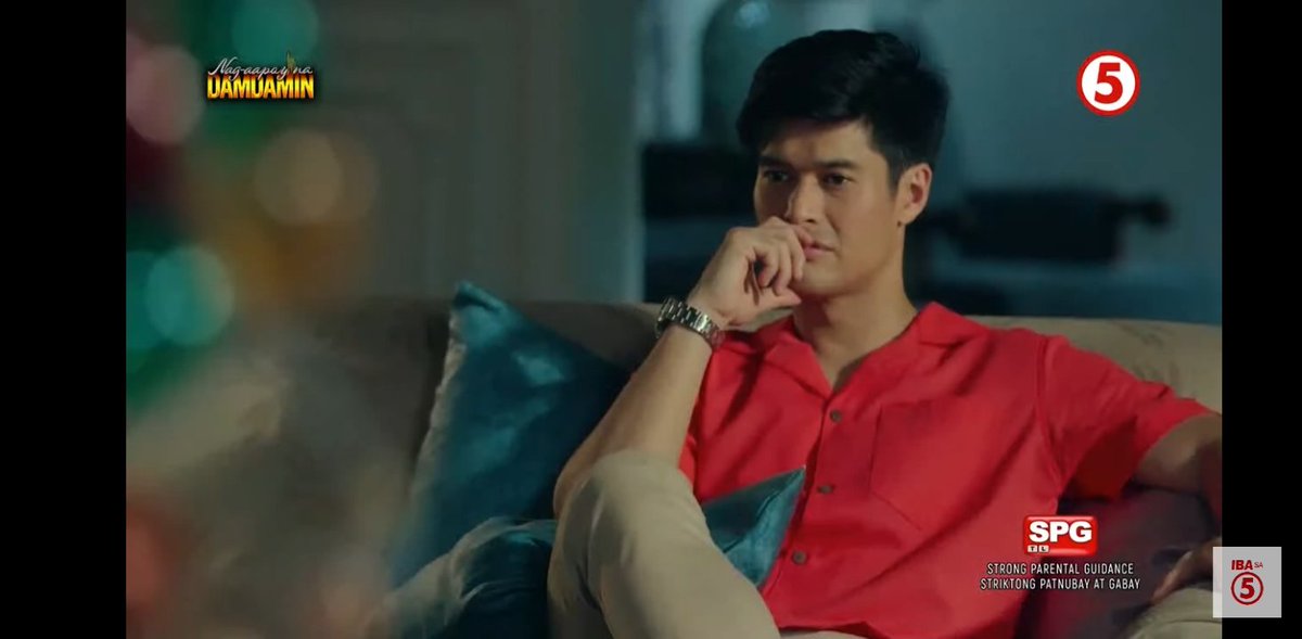 DaraBautista4's tweet photo. Kilig na kilig ako sa scene na to!! Team Philip na talaga ako

#NagAapoyNaKalokohan
#NagAapoyNaDamdamin https://t.co/fF3CNXqUsq