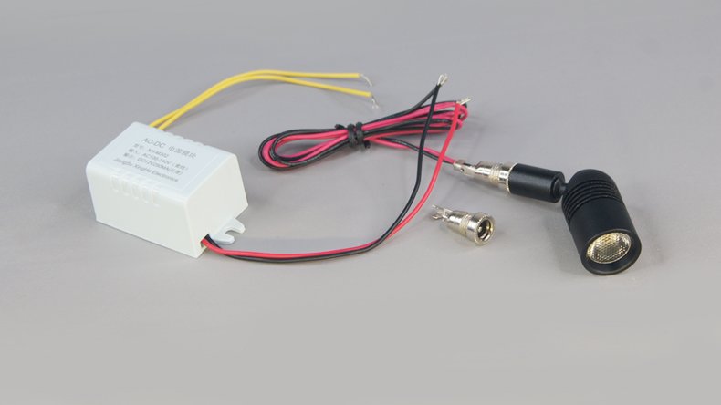 LONU Showcase Lighting, Mini Spotlights, easy installation and replacement. 
#museumdesign #exhibitdesign #custommade
#displays #interiordecor
#jewelrystore #glassdisplay
#cabinet #museumdesign #pedestal
#design #walldecor
#glassdesign
#counter
#checkoutcounter #cashwrap