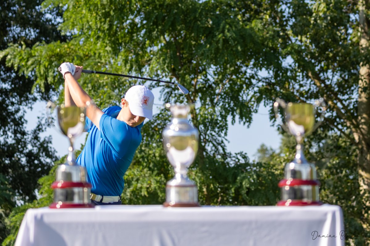 NGF_'s tweet photo. We zijn halverwege de @EGA_golf European Young Masters (27-29 juli) op Sedin Golf Resort in 🇸🇰. Volg de scores van Kian de Roo, Björn Driessen, Sofie Nooij en Irisa Kasirin ➡️ https://t.co/KE54giyxwX
#U16 #TeamNL 🇳🇱 #TeamNLGolf #JongOranje #topgolf #jeugd #junioren #egagolf https://t.co/4Mx5RD2kbC