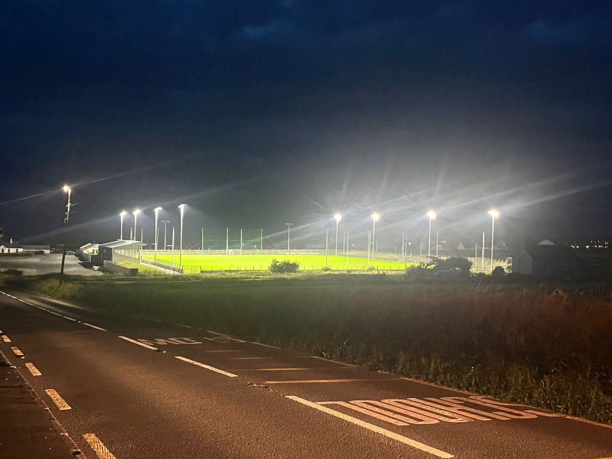 💡𝙇𝙚𝙩 𝙩𝙝𝙚𝙧𝙚 𝙗𝙚 𝙡𝙞𝙜𝙝𝙩 💡

Our new floodlights are now up and running for all our players!

Trojan work has been put in by people behind the scenes and we couldn’t be more grateful for their time and effort! 

#clubdevelopment