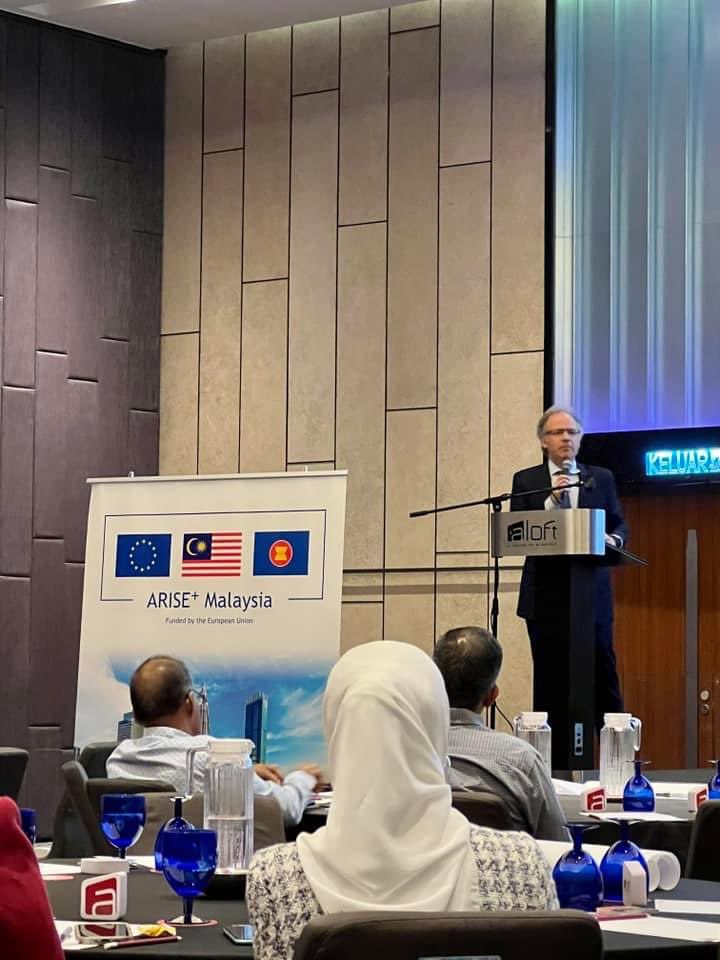 IPMEnquiry's tweet photo. 🗣️ Public-Private Dialogue on "Regulatory Reforms to Support Digital MSMEs in Malaysia”, organized by ARISE+ Malaysia. 🇪🇺🇲🇾🌏
#IPMProfessionalServices #PublicPrivateDialogue #DigitalMSME #DigitalMalaysia #RegulatoryDialogue #ARISEMalaysia #GoDigital #PolicyMaking https://t.co/1c9iFTNGpI