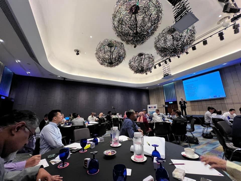 IPMEnquiry's tweet photo. 🗣️ Public-Private Dialogue on "Regulatory Reforms to Support Digital MSMEs in Malaysia”, organized by ARISE+ Malaysia. 🇪🇺🇲🇾🌏
#IPMProfessionalServices #PublicPrivateDialogue #DigitalMSME #DigitalMalaysia #RegulatoryDialogue #ARISEMalaysia #GoDigital #PolicyMaking https://t.co/1c9iFTNGpI