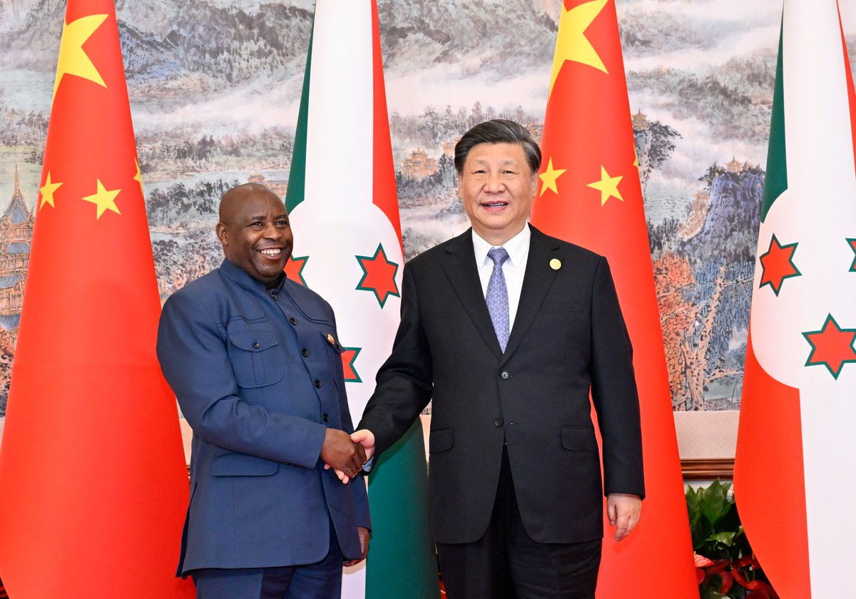 SpokespersonCHN's tweet photo. President Xi Jinping met with President Évariste Ndayishimiye of Burundi @GeneralNeva who is in #Chengdu for the #FISUGames. https://t.co/bPChomwzy8