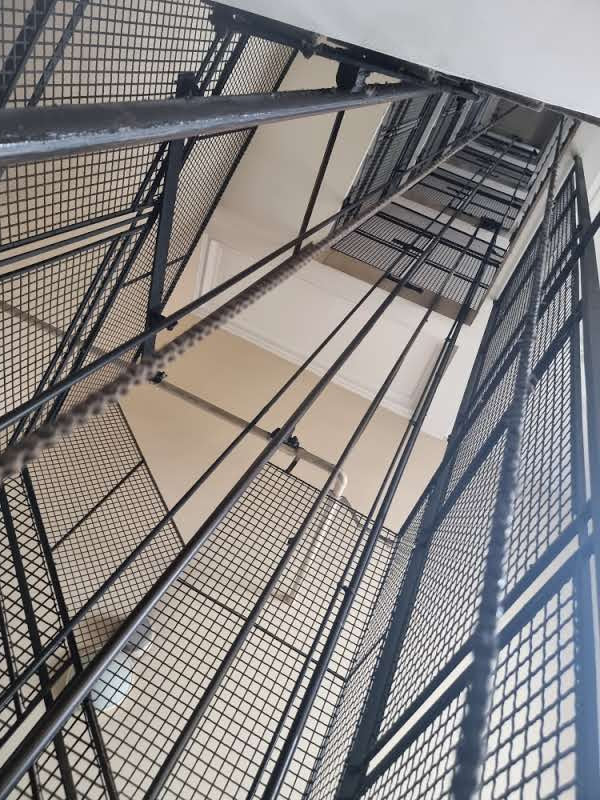 WhiteLifts's tweet photo. They don't make them like they used to!

We came across this old gem on a recent site survey. Sadly, no longer in service, but it’s a standing testament to the engineering and workmanship that was involved in these older generation lifts. 🔧 👌 https://t.co/xTgGXXvKYR