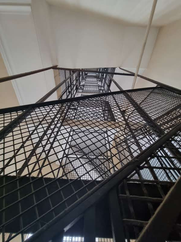 WhiteLifts's tweet photo. They don't make them like they used to!

We came across this old gem on a recent site survey. Sadly, no longer in service, but it’s a standing testament to the engineering and workmanship that was involved in these older generation lifts. 🔧 👌 https://t.co/xTgGXXvKYR