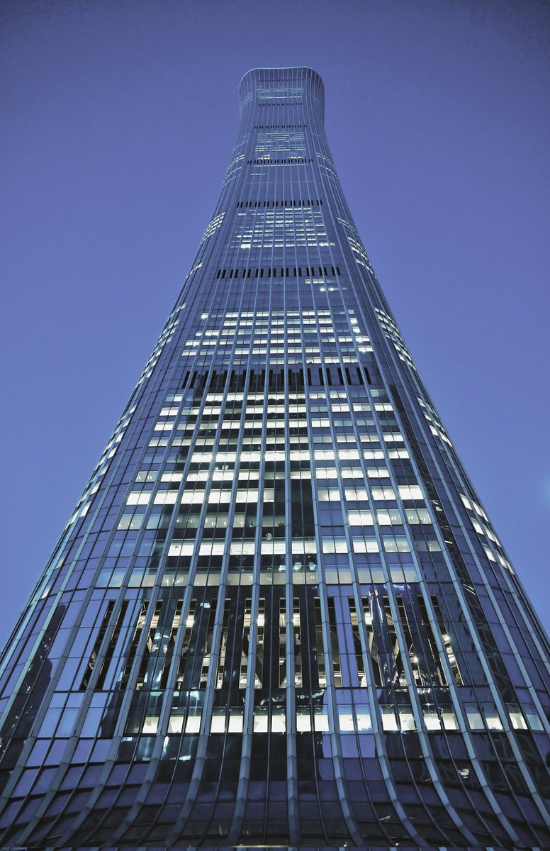 EpiphanyJian's tweet photo. Beijing's City Business District,A business district that brings together luxury, art and silence.
北京国贸CBD,一个汇集着奢华、文艺与落寂的商圈 https://t.co/AyxEm7m4LY