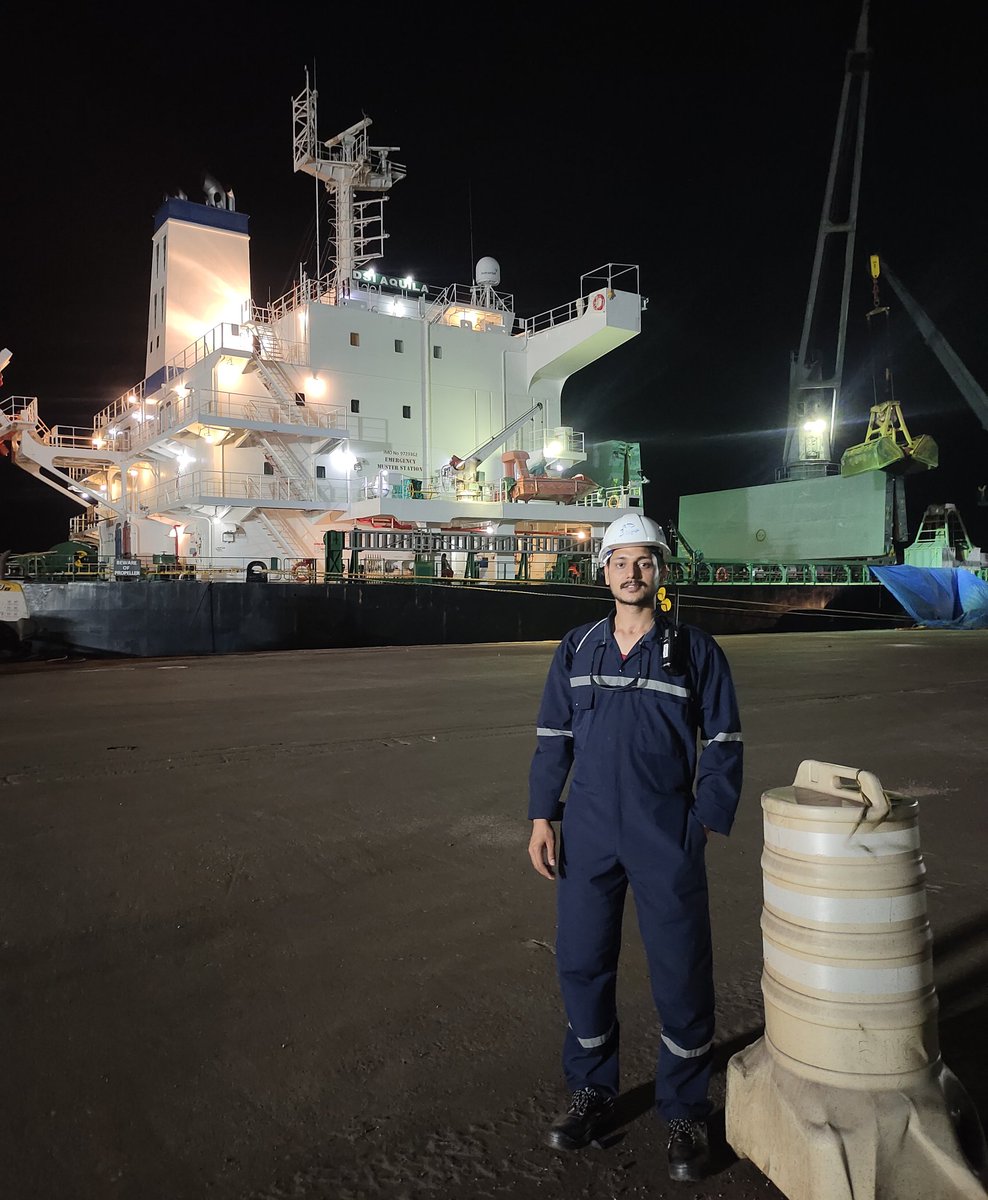 NavigatorAkashT's tweet photo. 🇮🇳👮‍♂️🇧🇷
#sailor #navigationofficer #3rdofficer #3rdmate
On Port Duty #cargowatchkeeping #loading 
#brazil #viladoconde 
#navigator #mariner #seafarers #sealife 
@NavigatorAkashT @ajaywarrior18 https://t.co/G793RYrrAb