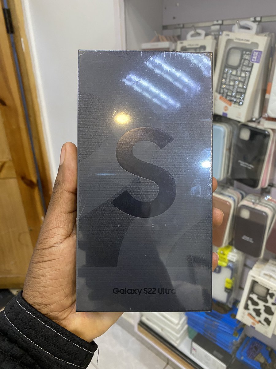 Brand new 
Samsung Galaxy S22 ultra 
128gb + 8gb ram 
At ugx 2.7m

0757072244