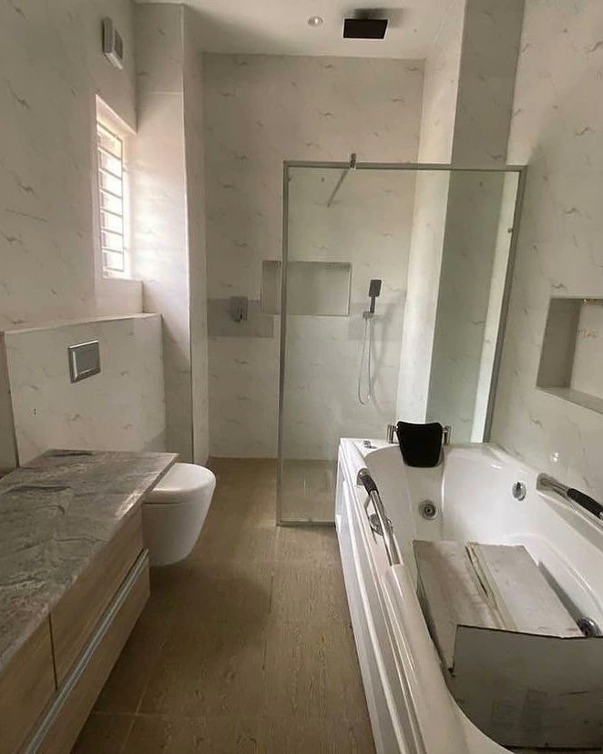 fortcubesrealty's tweet photo. A 4 Bedroom Semi-detached Duplex with Boys Quarters Available FOR SALE
Location: Jahi, Abuja
Price: N250M
For Inspection:
07055550475 https://t.co/zvsnjJsnn6