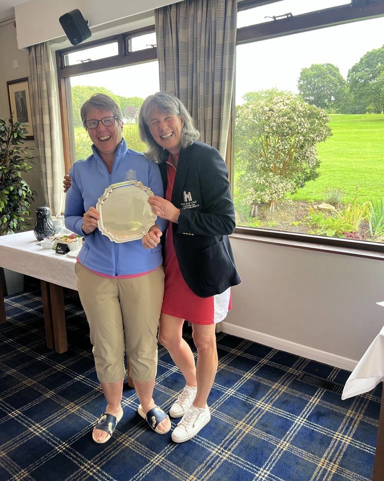 A huge congratulations to both of our trophy winners in the Women’s club championship 2023.
.
Our Gross champion for 2023 and retaining her title is Stephanie Anderson 👏🏻👏🏻
.
Our Net champion for 2023 is Polly Andrews 👏🏻👏🏻.
.
A fun couple of days as always ⛳️⛳️⛳️
