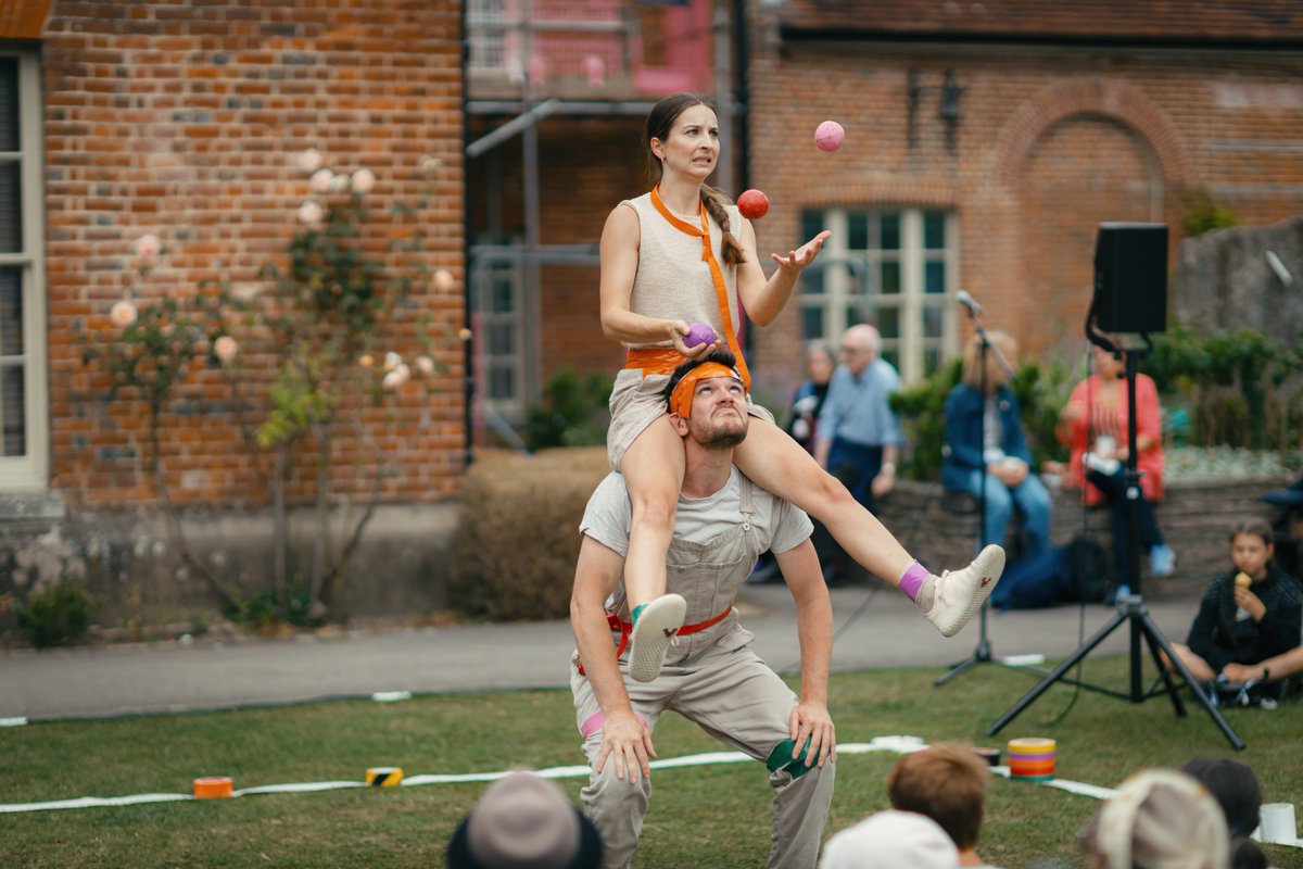 HatFair's tweet photo. Who needs Take That when you've got Tape That!?
Thanks @culture_ireland for supporting @handsdowncircus in coming to Hat Fair this year!
📸 Adrienne Photography
#TapeThat #OutdoorArts #HelloWinchester https://t.co/lNPNzQ2MSh
