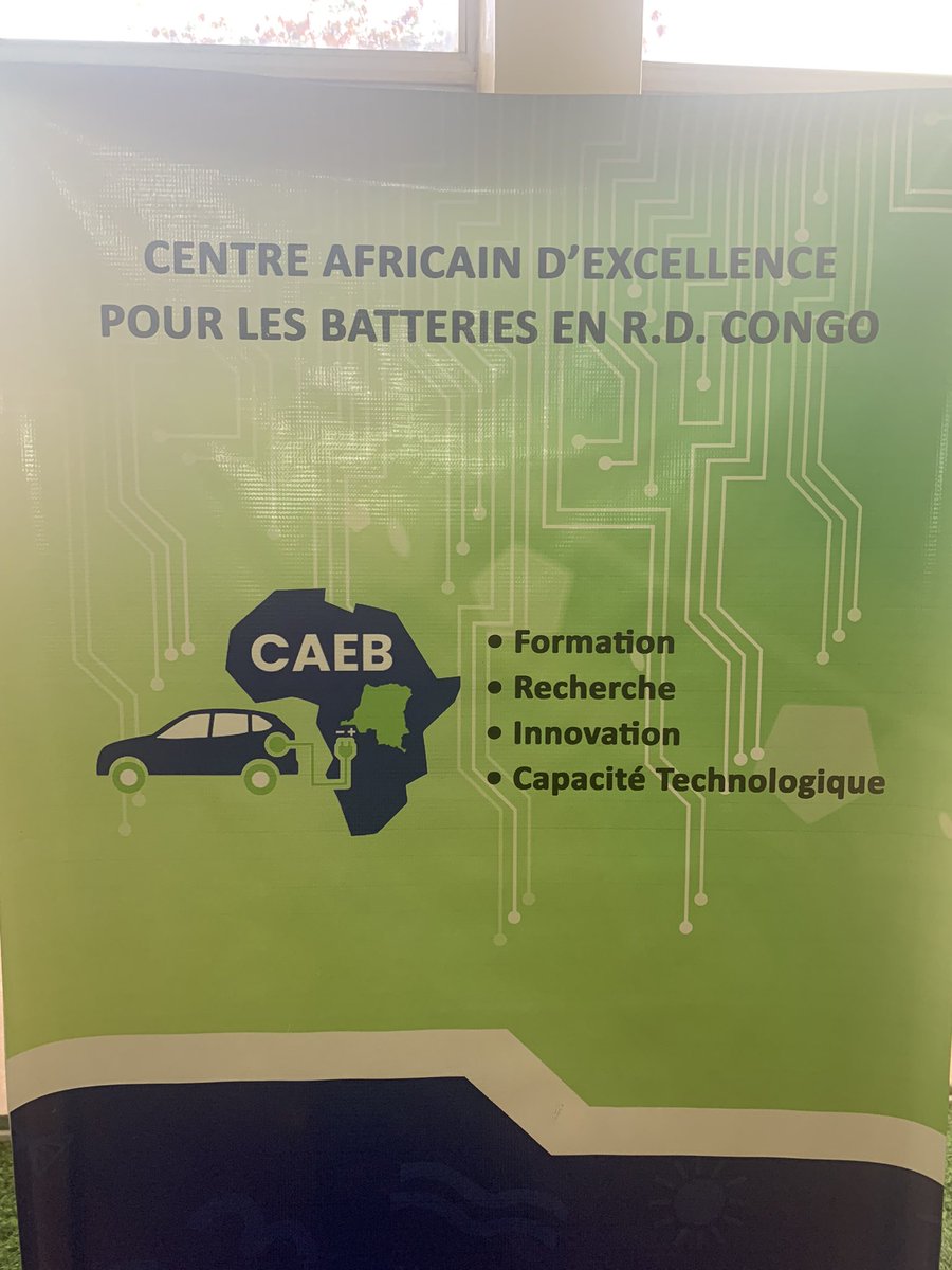 hildevani1's tweet photo. Visite avec une délégation du parlement européen @Europarl_FR au Centre d’excellence, Faculté de Polytechnique @uniluofficiel. Félicitations aux jeunes chercheurs et au cadre académique. #transitionénergétique #Lubumbashi, coopération 🇨🇩🇪🇺académique. https://t.co/v4j6Sb6ZtO