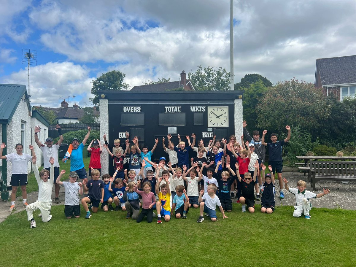 OntheUpCricket's tweet photo. What a great couple of days @CricketColwall for @OntheUpCricket 
Summer Cricket days. 

Lots of fun had plenty learnt. The children were brilliant. 
Still chance to book on our next 2 days on the 3rd &amp; 4th August, please see the link below;

https://t.co/49jL1wXlcB https://t.co/pE4dZgoZSk