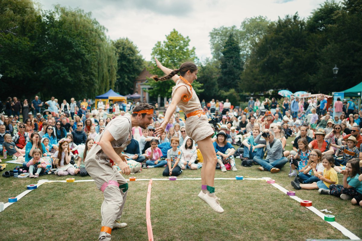 HatFair's tweet photo. Who needs Take That when you've got Tape That!?
Thanks @culture_ireland for supporting @handsdowncircus in coming to Hat Fair this year!
📸 Adrienne Photography
#TapeThat #OutdoorArts #HelloWinchester https://t.co/lNPNzQ2MSh