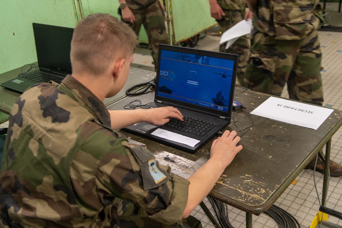 48eRT_CDC's tweet photo. Cette semaine se terminait la #FACQ IDA (Formation d’Adaptation Complémentaire Qualifiante Installation Desserte et Aide aux usagers) qui avait lieu au régiment à destination d’une vingtaine de nos militaires. #formation #continue #carriere 
@armeedeterre 
@COMSIC_FR 
@ArmeesNoA https://t.co/iLJ5UsatiC