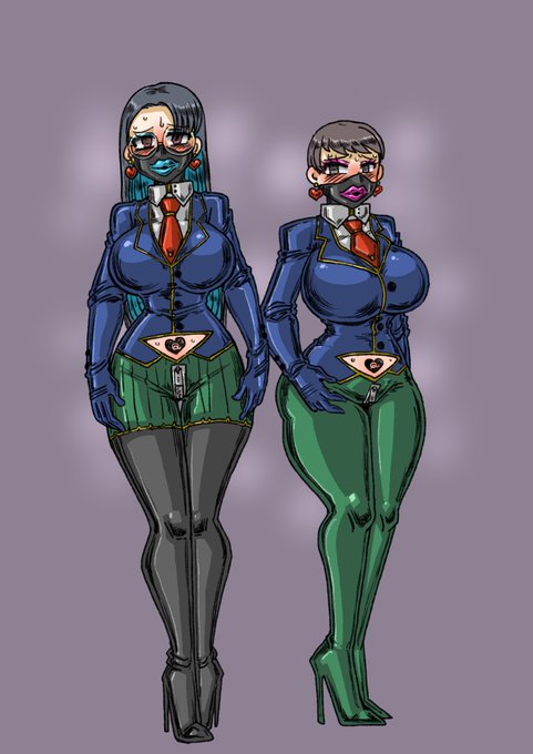 どすけべ改造制服。高露出度なのも好きなんですけど、ワンポイントでタトゥーの場所だけ空いてるとかもいいですよね。 