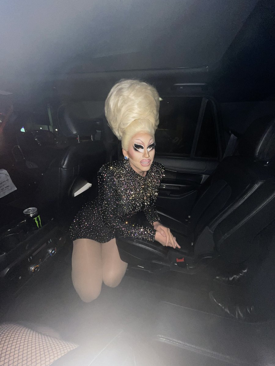 trixiemattel's tweet image. i can’t fit in normal cars.