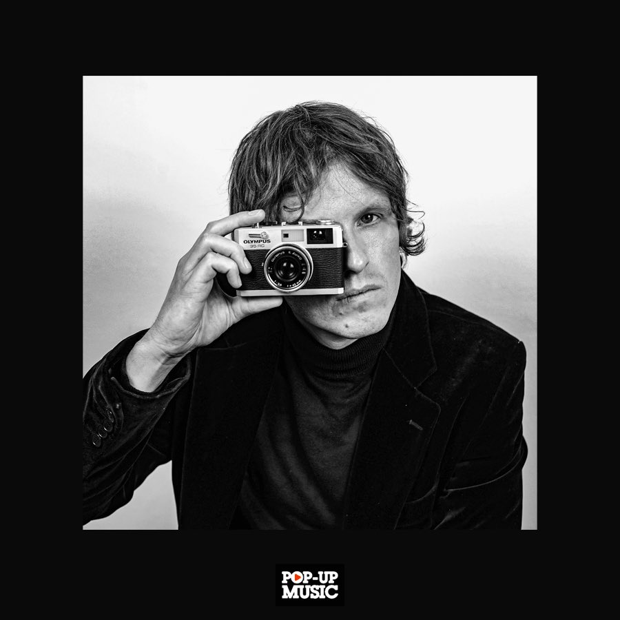 Track Of The Week 

Idiot Station
Indie Britpop belter from Alex Lipinski. Available for sync one stop.