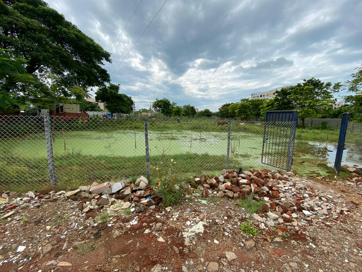 JyothsnaKatari's tweet image. This is the condition of a public park in ayodhyanagar, madhurawada, visakhapatnam. As there are no drinage systems the surrounding appartment residents are diverted the drinage water to public park. #cmjaganmohanreddy #Apgovt #janasenaparty #PawanKalyan #Drsandeeppanchakarla