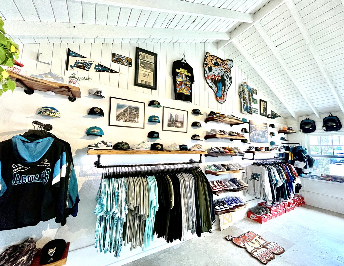 433 PABLO AVE. JAX BEACH, FL 🐆 Shop Hrs: Tues - Sat 12-7pm 💯 #supportlocal #DUUUVAL