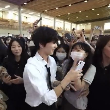 hiseptber's tweet photo. จะติ่งครั้งใดก็ทำได้แค่อิจฉานางเกาหลีผ่านจอ https://t.co/5dGTmfu7hv