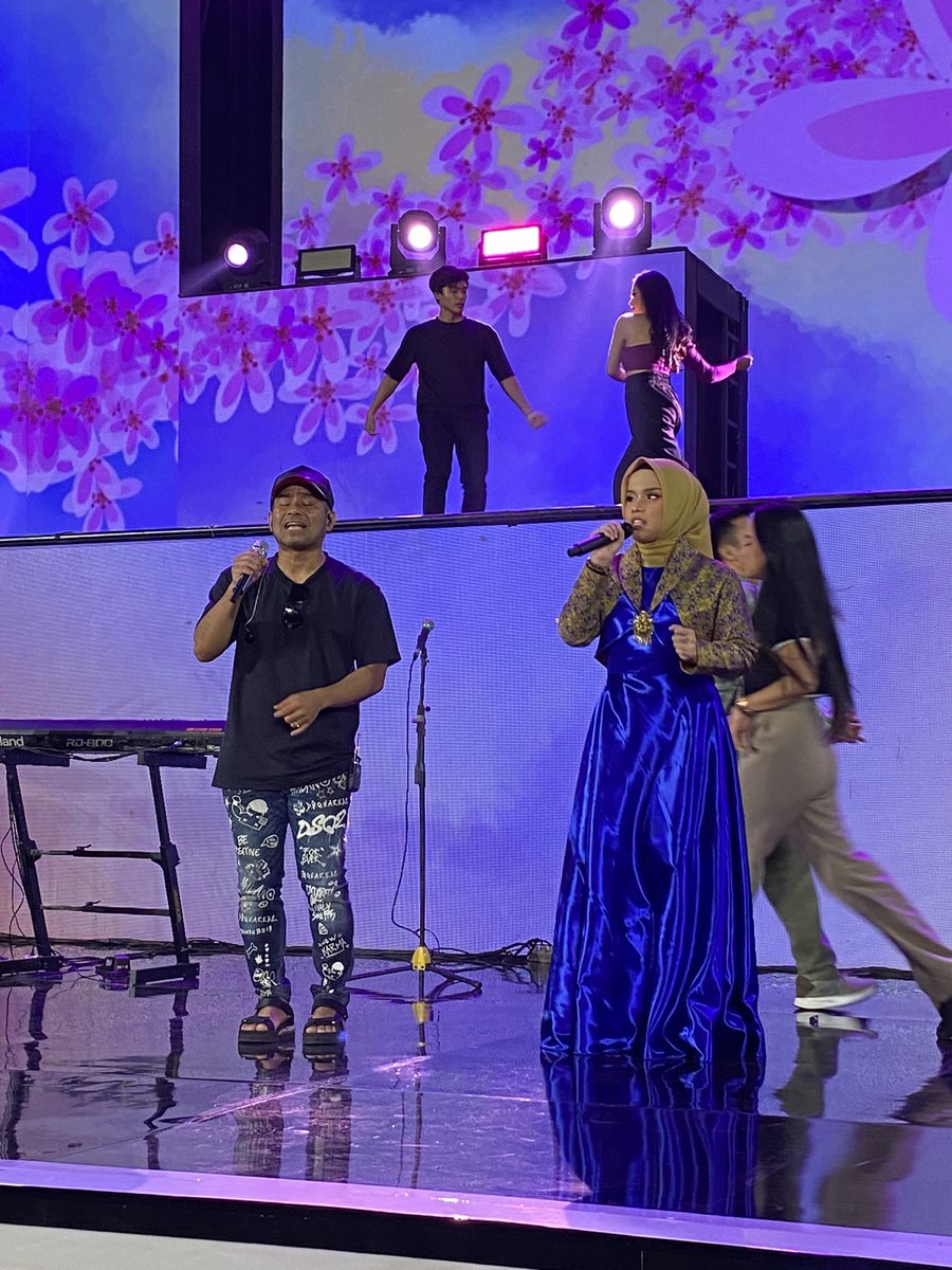 TRANSTV_CORP's tweet photo. Bakalan ada spesial Collaborations antara Bang Judika x Putri Ariani malam ini. So stay tune yaa!π
#insert2dekade
#insertanniversary
#ihudah20 https://t.co/3oDg0tE03p