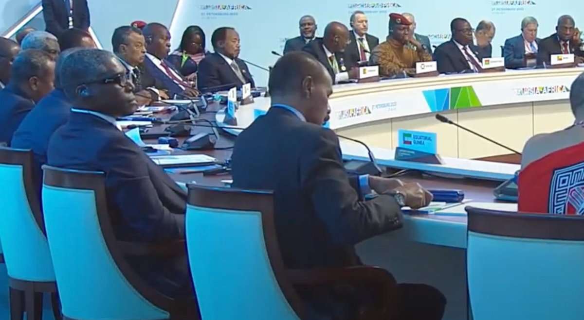 Pre #IsaiasAfwerki has been delivered a speech @ z First Plenary Session of 2nd #RussiaAfrica Summit. He calls for #RussiaAfrica sustainable & strategic global planning w tangible results incolabrating w #Asia, #Latin America & other partners. #Eritrea @hawelti @AKorybko