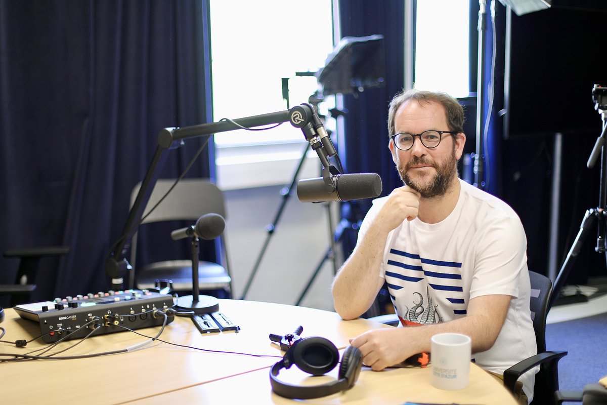 📢  Sortie du 2e épisode du podcast INTERVALLE <a href="/Univ_CotedAzur/">Université Côte d'Azur</a> 🌠La tête dans la poussière d'étoiles <a href="/EricLagadec/">Eric Lagadec✨🌍</a> 🎆...juste à temps pour les vacances ⛱️🚵‍♀️⛵️🏞️🏝️ profitez bien 🎧! <a href="/ObsCoteAzur/">OCA</a> <a href="/CNRS_DR20/">CNRS Côte d’Azur</a> 
csti.univ-cotedazur.fr/intervalle-des…