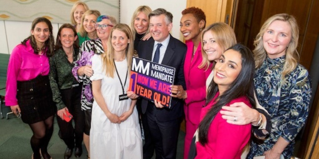 menomandate's tweet photo. #MenopauseMandate turned 1 in April, and what better way to celebrate than with cake in Westminster! Lots of smiling faces here with MP Jonathan Ashworth.

@alice_smellie @pharmthorrun @carolynharris24 @Lavina_FeelGood @RobinsonOly @clareanna @melissabeagle 

📸Sanders https://t.co/RWFRAwH1ce
