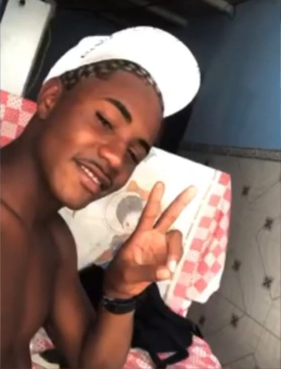 bebel762_80's tweet photo. Do meu coração e da minha mente nunca apagarei nossos momentos juntos.😭😭💔 https://t.co/5wWMmz62AK