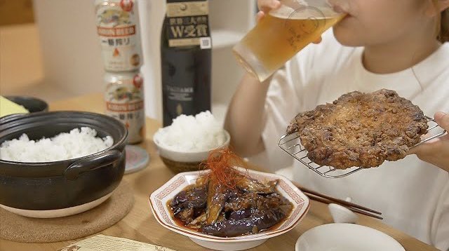manmaru_koma's tweet photo. 巨大唐揚げと麻婆茄子で白米をかき込む幸せすぎる晩酌
https://t.co/7CHHhj9s5t https://t.co/Hl2eOUIOcN