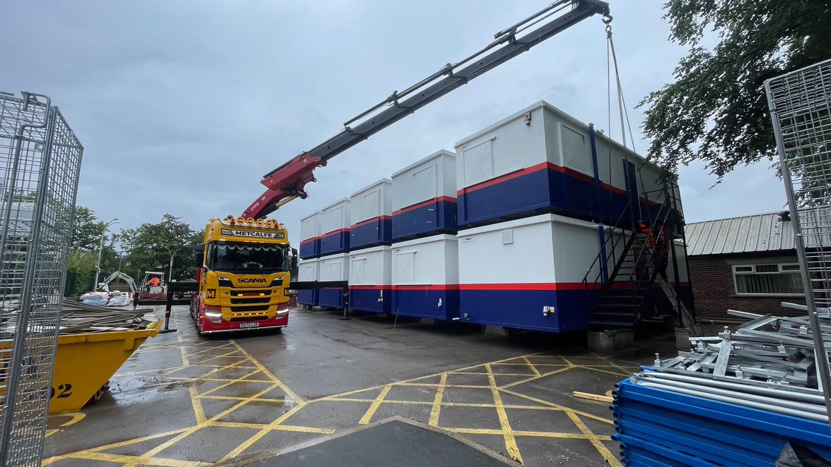 Our logistics team recently teamed up with @Vinci and <a href="/sunbeltrentaluk/">Sunbelt Rentals UK & Ireland</a>  for a job at Christie Hospital in Manchester. From transporting heavy equipment to ensuring seamless operations, our skilled drivers made it happen! 

#MetcalfeLogistics #TransportationExperts