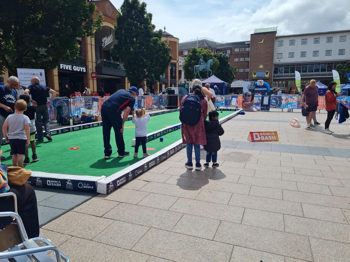 coventrycc's tweet photo. ⚽🏏 🎾 Sports Fest is back this week in Broadgate! We have loads of FREE activities for families of all ages and abilities to take part in.

If you've not got plans for this weekend, make sure you join us from 10am - 4pm!

https://t.co/DQlV8HeF6K https://t.co/lUrkLwxTUv