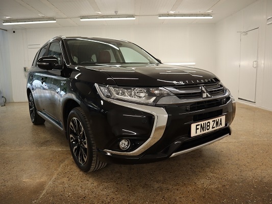 Looking for a 4 wheel drive family car? Then look no further. Country Car in Barford has a great selection of used cars in stock right now. #4x4 #familycar #lifestyle #gettingaround #holiday