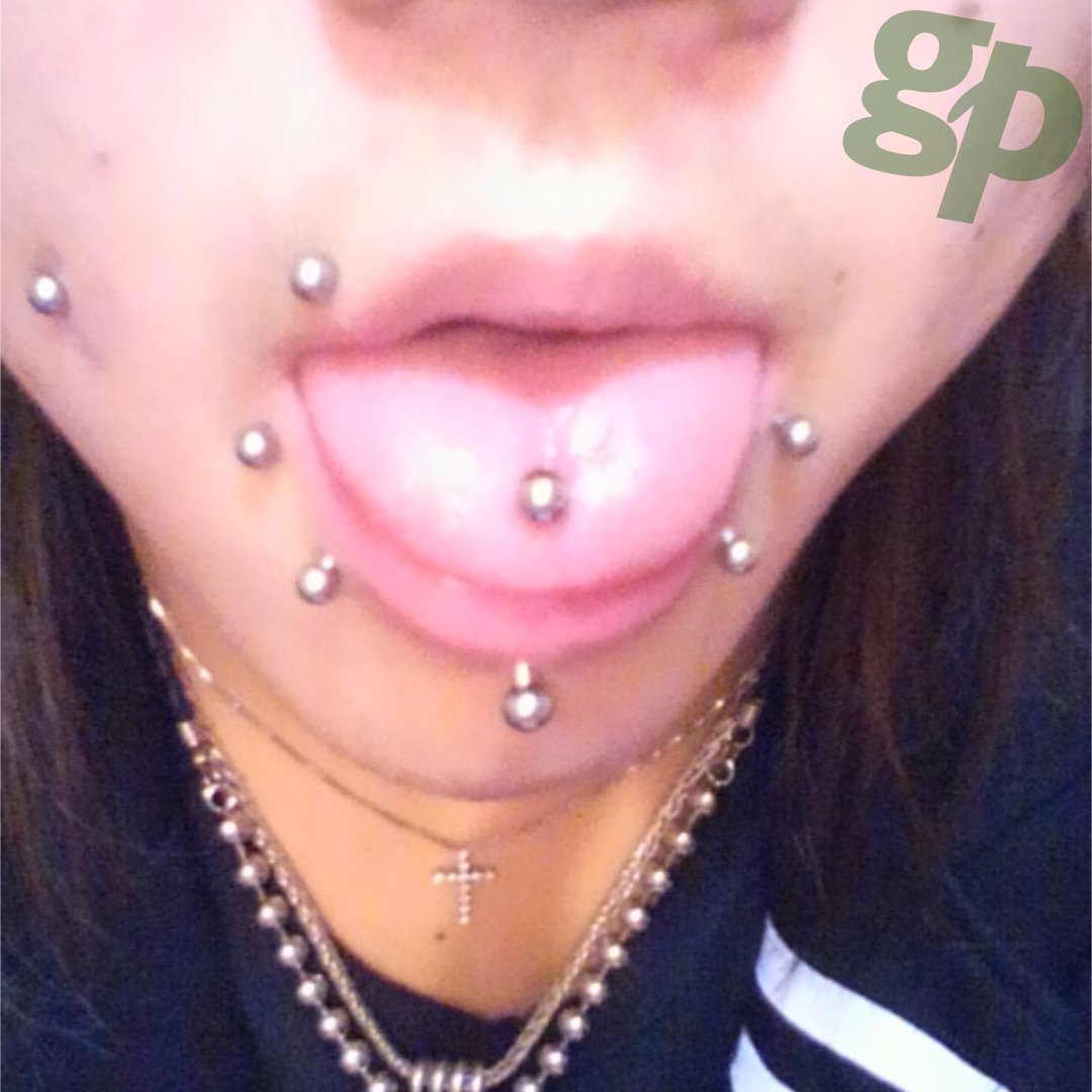 greenpiercing's tweet photo. https://t.co/doObtomtY4
【フォトGP No.03810】mixiキーワード@ピアスらぶたんさんの顔のボディピアス
#グリーンピアッシング #フォトGP #ボディピアス #センタータン #リップ #ラブレット #マドンナ #チーク #チークピアス #greenpiercing #FacePiercing #FacialPiercing #CheekPiercings https://t.co/cy8xXCoBXX