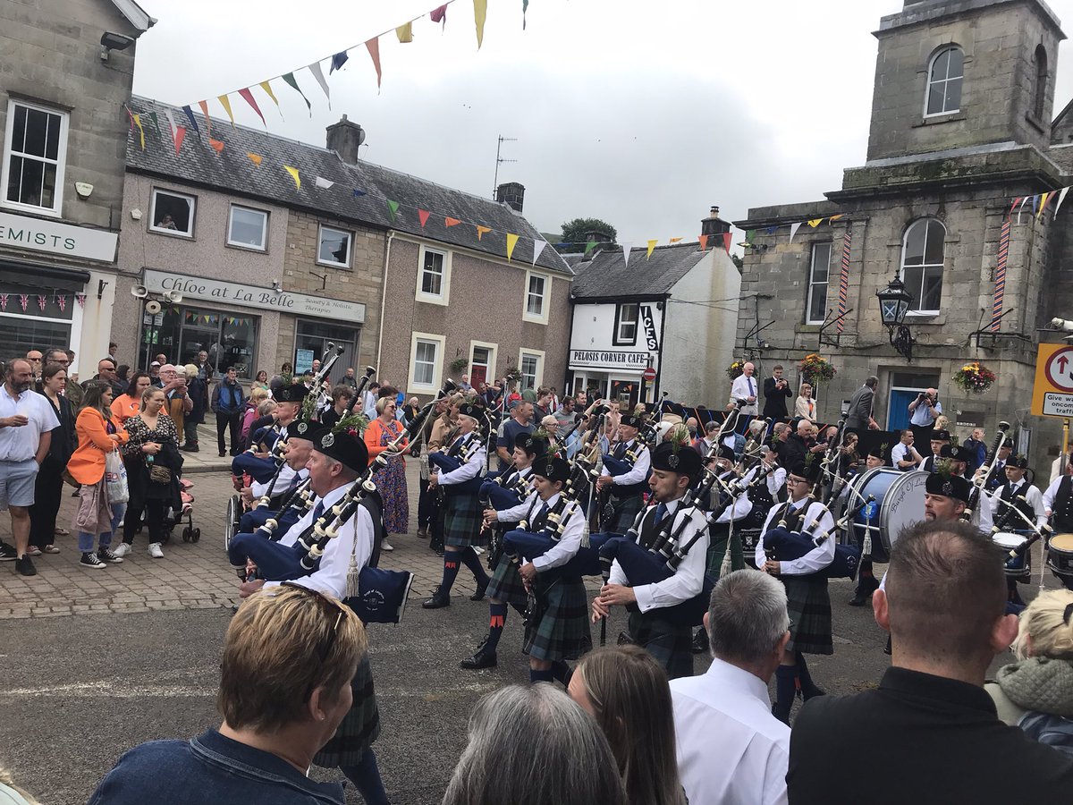 guyshrubsole's tweet photo. “It belongs tae us by right and lot”: an honour to witness the Common Riding, Langholm’s incredible 250-year-old ceremony proclaiming the people’s rights to the Common Moss. 

In England, we have so few traditions that connect us to the land. Time to learn from Scotland. https://t.co/Tl3nDndifn